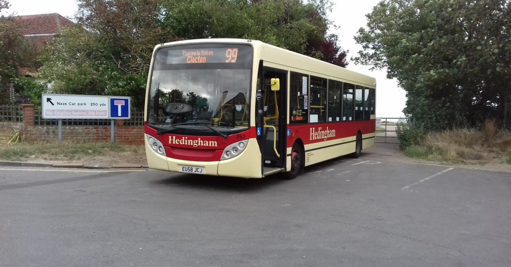 EU58JCJ 262 HO 99 (WALTON THE NAZE) 2-7-20 (S MILTON)