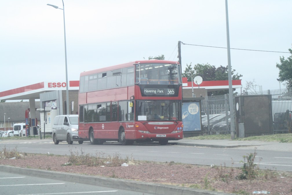 LX58CFK 15019 ST E LON 365 (S HORNCHURCH) 4-7-20