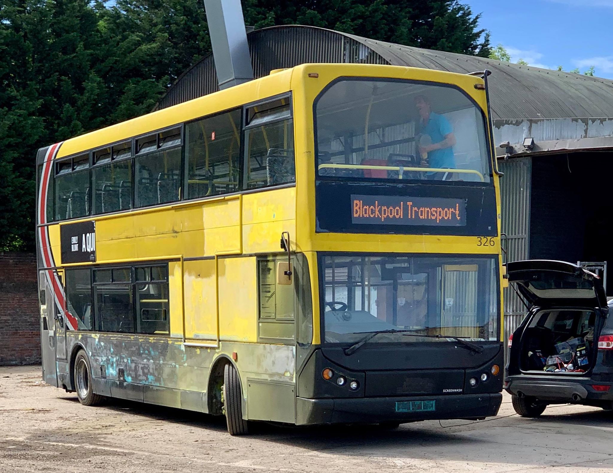 PN04XDK M&M STAFFING PRE-REPAINT 6-20 (M HOUGH)