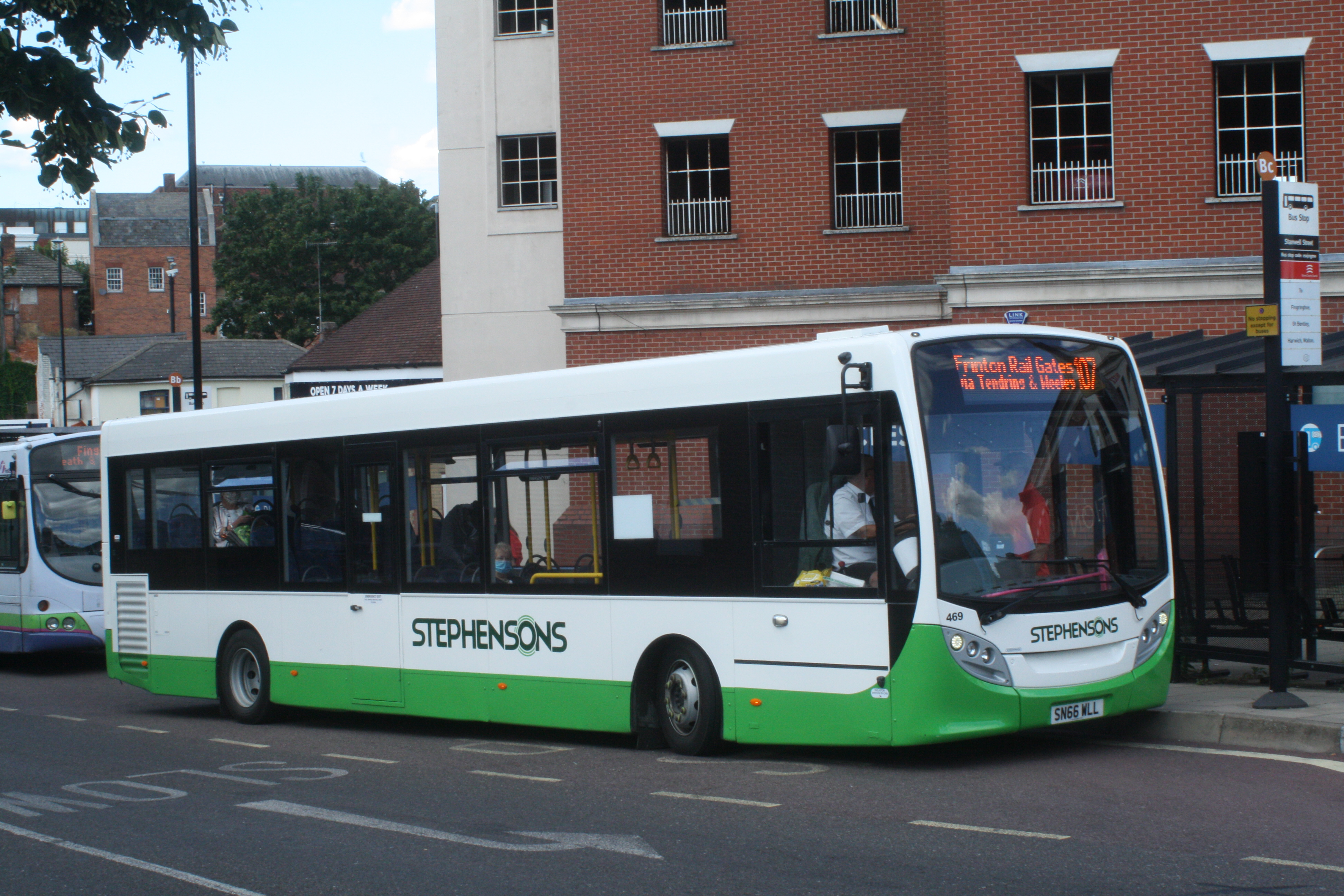 SN66WLL 469 STEPHENSONS REPAINTED 107 (CR) 20-7-20