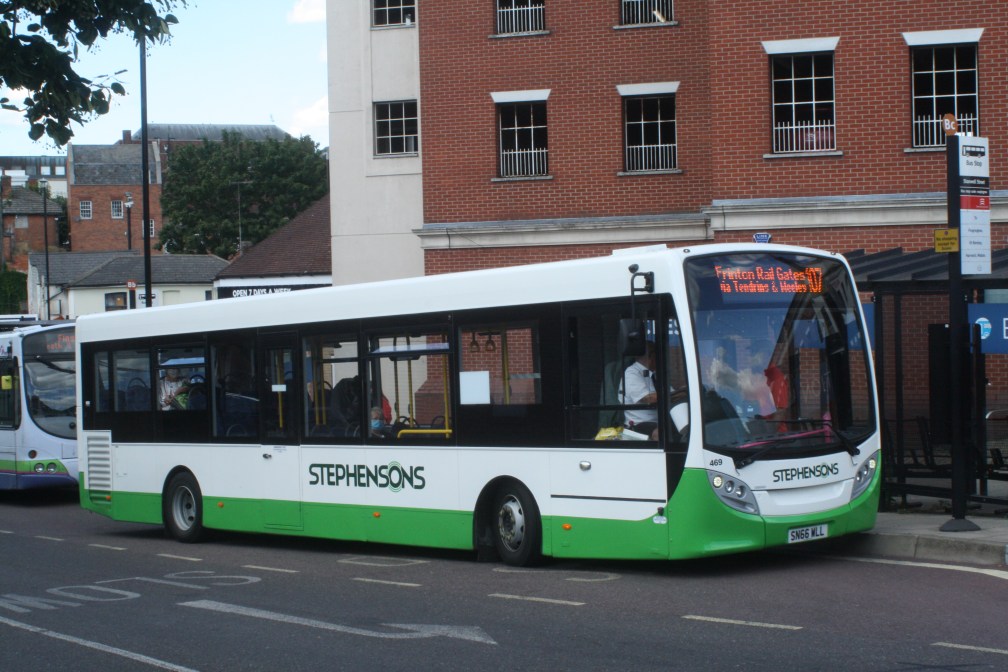 SN66WLL 469 STEPHENSONS REPAINTED 107 (CR) 20-7-20