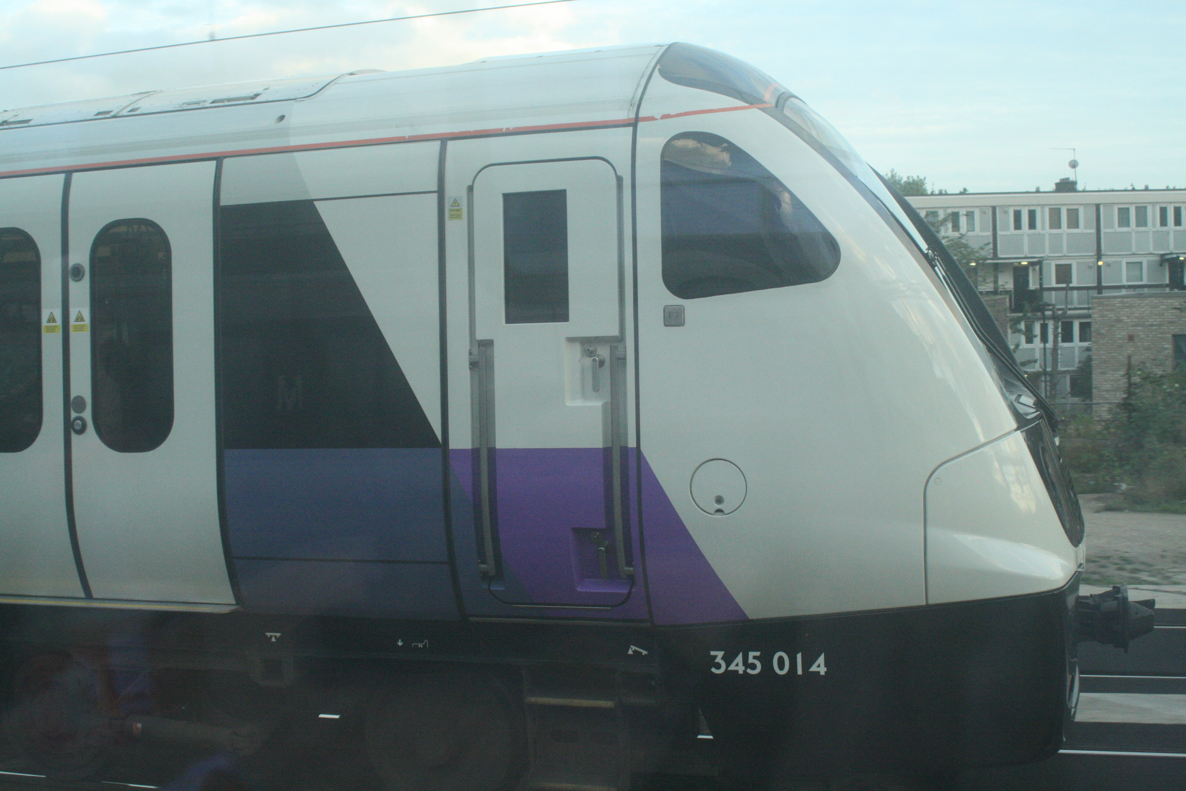 345014 MTR (MILE END) 22-8-20