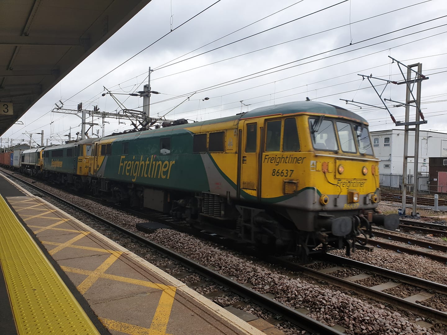 86637 + 86 + 66 FL (COATBRIDGE-FLX AT CR) 25-8-20 (JAMES COLE)