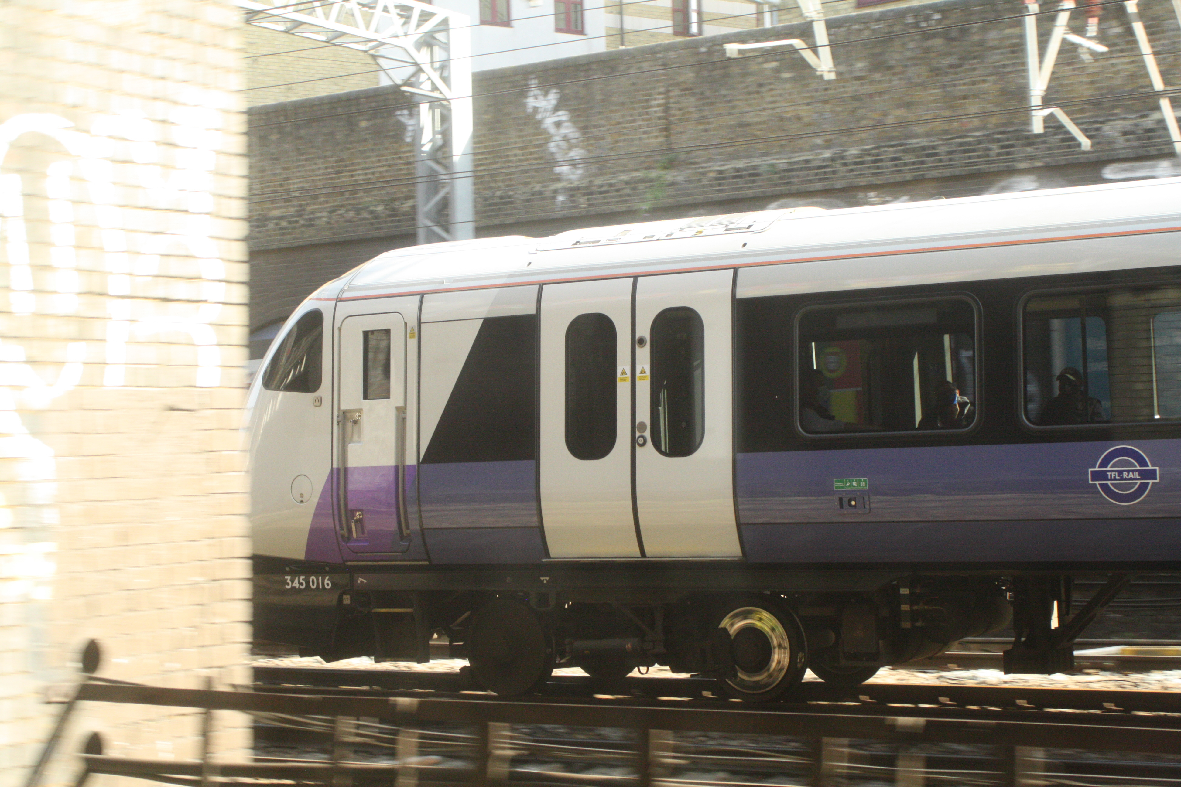 345016 MTR TfL RAIL (BISHOPSGATE LOW LEVEL) 12-9-20