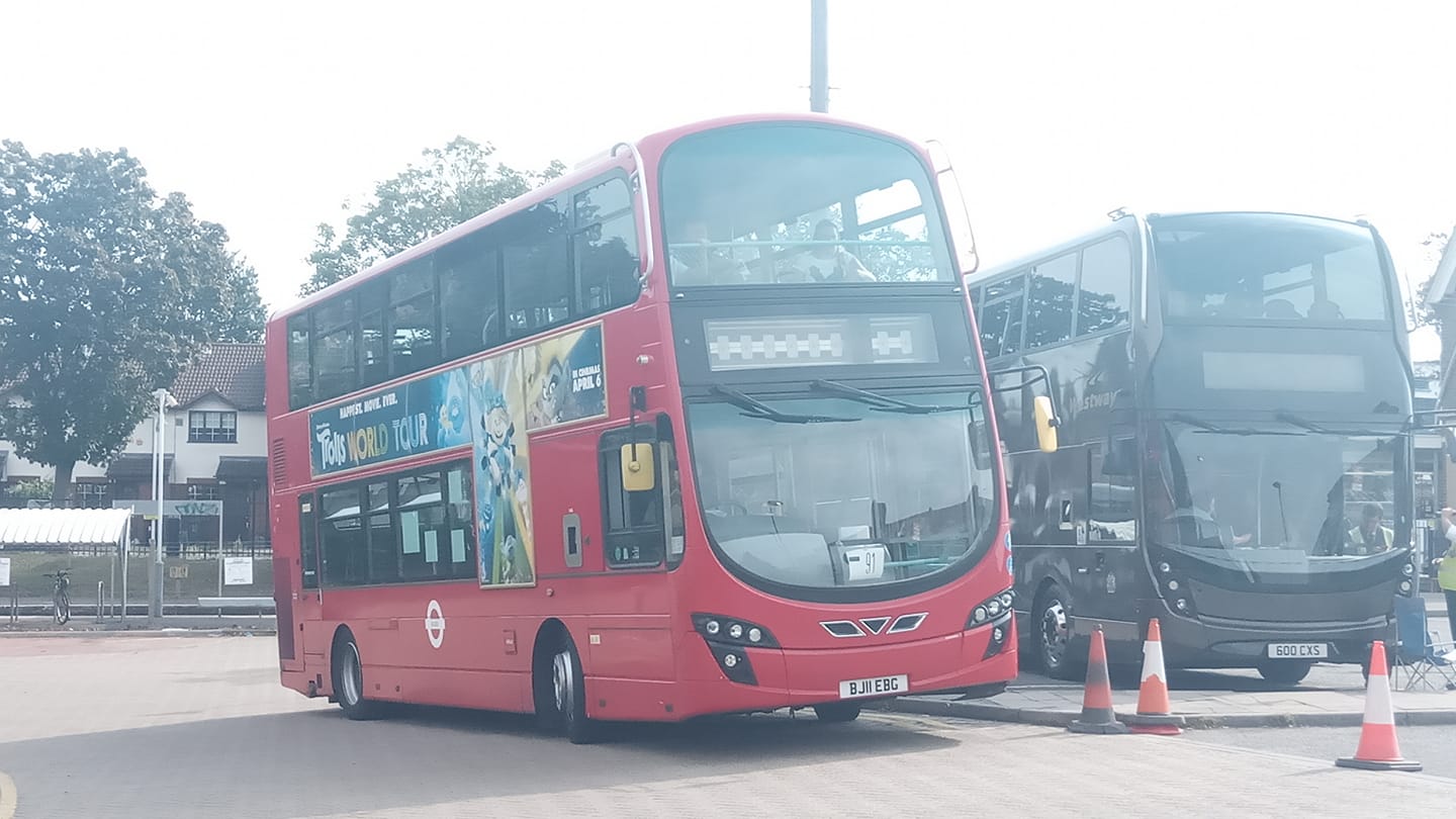 BJ11EBG ENSIGN SALES STOCK (SWR RRP HOUNSLOW) 19-9-20 (S AUSTIN)