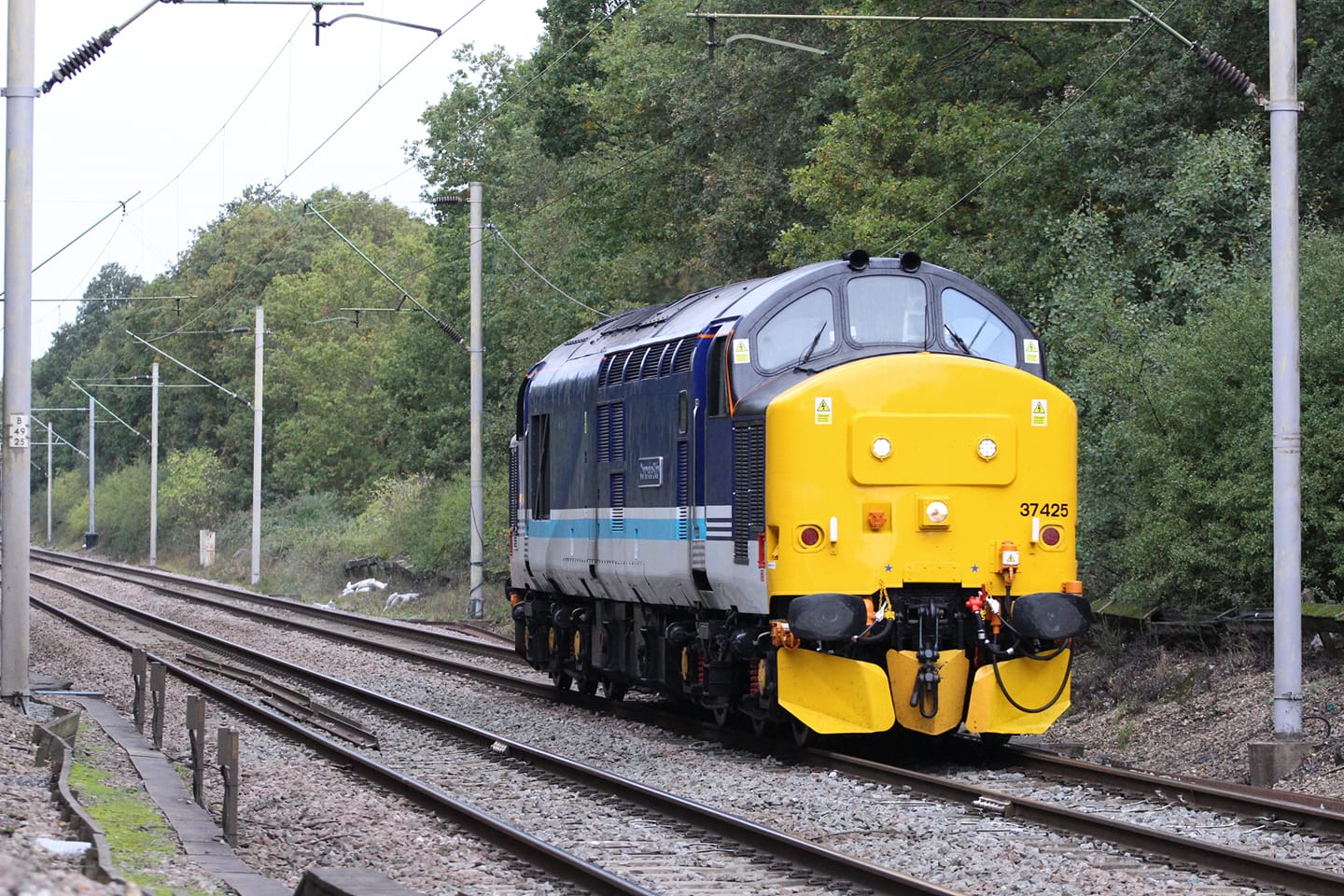 37425 'CONCRETE BOB' DRS 0Z25 PLYMOUTH-NORWICH (CHITTS HILL) 9-10-20 (JAMES COLE)