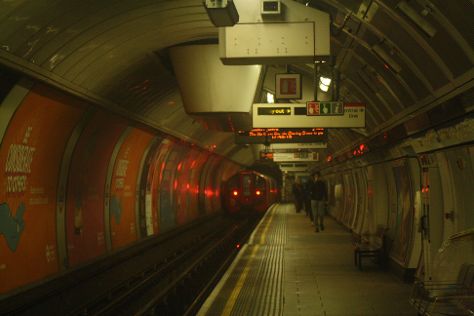 11039 LUL VICTORIA LINE (OXFORD CIRCUS) 14-11-20