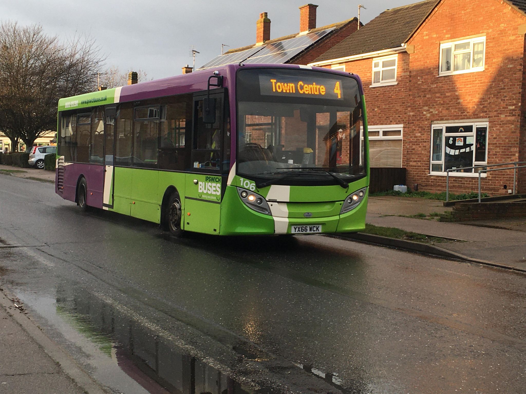 YX66WCK 106 IB 4 (PRETTYGATE RD CR) 23-12-20 (D PRETTY)